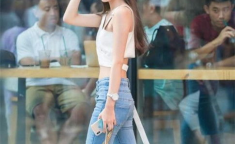 街拍侧面走路小姐姐头像,捕捉时尚小姐姐的优雅瞬间